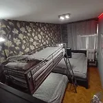 Apartment Venge -całe Mieszkanie 46m2 Na Wyłączność - Z Jedną Sypialnią I Jednym Sypialno-salonem -3 Piętro Bez Windy- Rezerwacja Bez Karty Kredytowej-klimatyzacja-netflix-2 łóżeczka Dziecięce- Bezpłatny Parking Publiczny Breslau