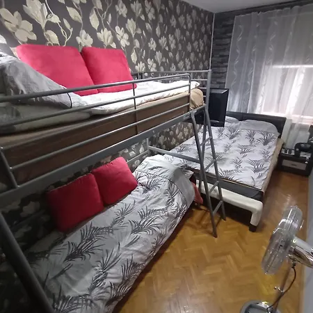 Apartament Venge -Cale Mieszkanie 46M2 Na Wylacznosc - Z Jedna Sypialnia I Jednym Sypialno-Salonem -3 Pietro Bez Windy- Rezerwacja Bez Karty Kredytowej-Klimatyzacja-Netflix-2 Lozeczka Dzieciece- Bezplatny Parking Publiczny *