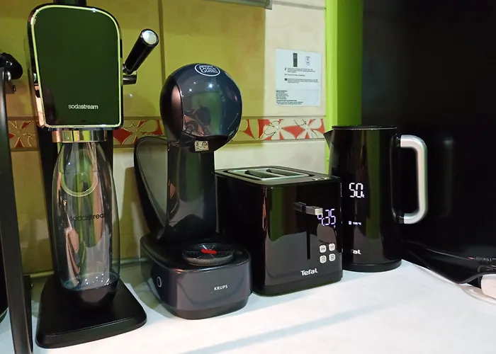 Venge -cale Mieszkanie 46m2 Na Wylacznosc - Z Jedna Sypialnia I Jednym Sypialno-salonem -3 Pietro Bez Windy- Rezerwacja Bez Karty Kredytowej-klimatyzacja-netflix-2 Lozeczka Dzieciece, Bezplatny Parking Publiczny Na Monitorowanym Podworzu * 브로츠와프