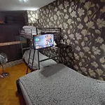 Venge -cale Mieszkanie 46m2 Na Wylacznosc - Z Jedna Sypialnia I Jednym Sypialno-salonem -3 Pietro Bez Windy- Rezerwacja Bez Karty Kredytowej-klimatyzacja-netflix-2 Lozeczka Dzieciece, Bezplatny Parking Publiczny Na Monitorowanym Podworzu Вроцлав
