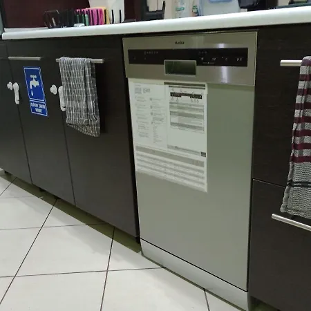 Apartament Venge -Cale Mieszkanie 46M2 Na Wylacznosc - Z Jedna Sypialnia I Jednym Sypialno-Salonem -3 Pietro Bez Windy- Rezerwacja Bez Karty Kredytowej-Klimatyzacja-Netflix-2 Lozeczka Dzieciece- Bezplatny Parking Publiczny * Wroclaw