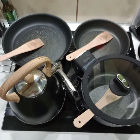 Apartament Venge -Cale Mieszkanie 46M2 Na Wylacznosc - Z Jedna Sypialnia I Jednym Sypialno-Salonem -3 Pietro Bez Windy- Rezerwacja Bez Karty Kredytowej-Klimatyzacja-Netflix-2 Lozeczka Dzieciece, Bezplatny Parking Publiczny Na Monitorowanym Podworzu Wrocław