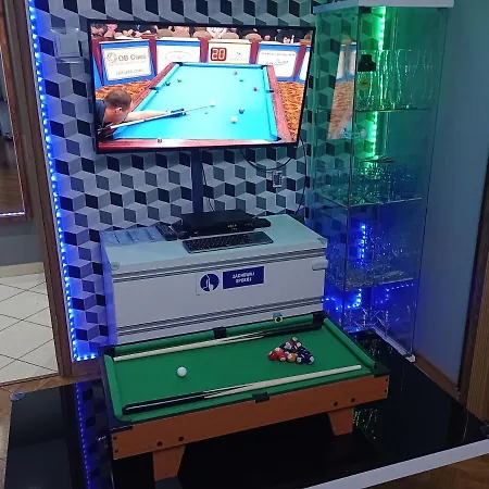 Venge -cale Mieszkanie 46m2 Na Wylacznosc - Z Jedna Sypialnia I Jednym Sypialno-salonem -3 Pietro Bez Windy- Rezerwacja Bez Karty Kredytowej-klimatyzacja-netflix-2 Lozeczka Dzieciece, Bezplatny Parking Publiczny Na Monitorowanym Podworzu *