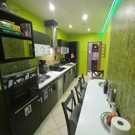 Apartament Venge -Cale Mieszkanie 46M2 Na Wylacznosc - Z Jedna Sypialnia I Jednym Sypialno-Salonem -3 Pietro Bez Windy- Rezerwacja Bez Karty Kredytowej-Klimatyzacja-Netflix-2 Lozeczka Dzieciece- Bezplatny Parking Publiczny Apartment Wroclaw