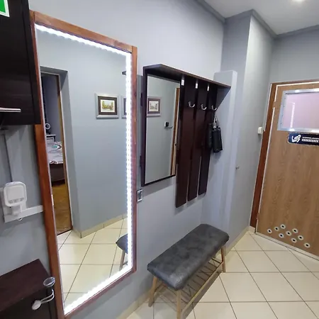 Apartament Venge -Cale Mieszkanie 46M2 Na Wylacznosc - Z Jedna Sypialnia I Jednym Sypialno-Salonem -3 Pietro Bez Windy- Rezerwacja Bez Karty Kredytowej-Klimatyzacja-Netflix-2 Lozeczka Dzieciece- Bezplatny Parking Publiczny Wroclaw