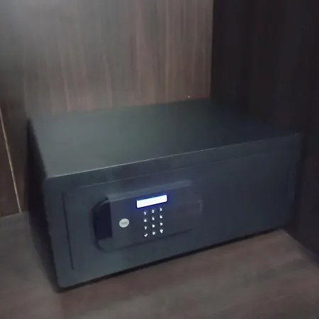 Apartament Venge -Cale Mieszkanie 46M2 Na Wylacznosc - Z Jedna Sypialnia I Jednym Sypialno-Salonem -3 Pietro Bez Windy- Rezerwacja Bez Karty Kredytowej-Klimatyzacja-Netflix-2 Lozeczka Dzieciece, Bezplatny Parking Publiczny Na Monitorowanym Podworzu Lägenhet