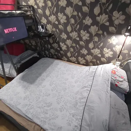 Appartement Venge -cale Mieszkanie 46m2 Na Wylacznosc - Z Jedna Sypialnia I Jednym Sypialno-salonem -3 Pietro Bez Windy- Rezerwacja Bez Karty Kredytowej-klimatyzacja-netflix-2 Lozeczka Dzieciece- Bezplatny Parking Publiczny Wrocław