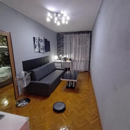 Appartement Venge -cale Mieszkanie 46m2 Na Wylacznosc - Z Jedna Sypialnia I Jednym Sypialno-salonem -3 Pietro Bez Windy- Rezerwacja Bez Karty Kredytowej-klimatyzacja-netflix-2 Lozeczka Dzieciece- Bezplatny Parking Publiczny *