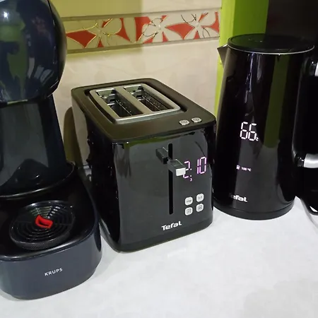 Appartement Venge -cale Mieszkanie 46m2 Na Wylacznosc - Z Jedna Sypialnia I Jednym Sypialno-salonem -3 Pietro Bez Windy- Rezerwacja Bez Karty Kredytowej-klimatyzacja-netflix-2 Lozeczka Dzieciece, Bezplatny Parking Publiczny Na Monitorowanym Podworzu Wrocław