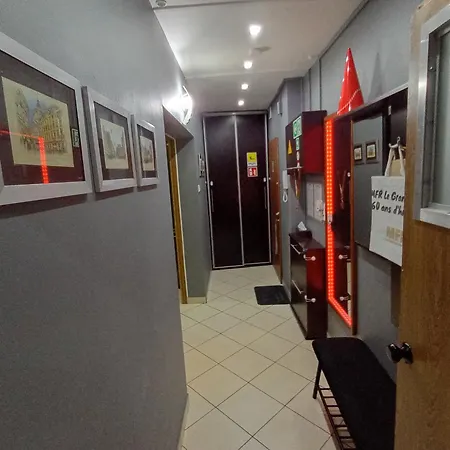 Apartament Venge -Cale Mieszkanie 46M2 Na Wylacznosc - Z Jedna Sypialnia I Jednym Sypialno-Salonem -3 Pietro Bez Windy- Rezerwacja Bez Karty Kredytowej-Klimatyzacja-Netflix-2 Lozeczka Dzieciece, Bezplatny Parking Publiczny Na Monitorowanym Podworzu *