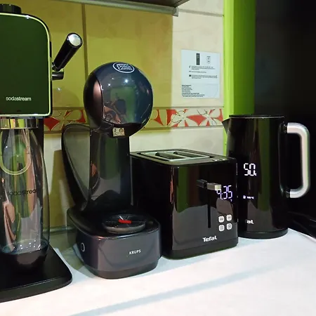 Venge -cale Mieszkanie 46m2 Na Wylacznosc - Z Jedna Sypialnia I Jednym Sypialno-salonem -3 Pietro Bez Windy- Rezerwacja Bez Karty Kredytowej-klimatyzacja-netflix-2 Lozeczka Dzieciece, Bezplatny Parking Publiczny Na Monitorowanym Podworzu * Wrocław