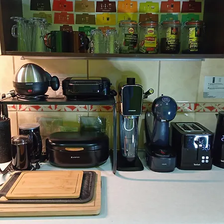 Apartament Venge -Cale Mieszkanie 46M2 Na Wylacznosc - Z Jedna Sypialnia I Jednym Sypialno-Salonem -3 Pietro Bez Windy- Rezerwacja Bez Karty Kredytowej-Klimatyzacja-Netflix-2 Lozeczka Dzieciece, Bezplatny Parking Publiczny Na Monitorowanym Podworzu Wroclaw