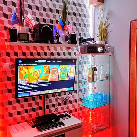 Apartamento APARTAMENT VENGE -CAŁE MIESZKANIE 46m2 NA WYŁĄCZNOŚĆ - Z JEDNĄ SYPIALNIĄ I JEDNYM SYPIALNO-SALONEM -3 PIĘTRO BEZ WINDY- REZERWACJA BEZ KARTY KREDYTOWEJ-KLIMATYZACJA-NETFLIX-2 ŁÓŻECZKA DZIECIĘCE, BEZPŁATNY PARKING PUBLICZNY NA MONITOROWANYM PODWÓRZU Wrocław