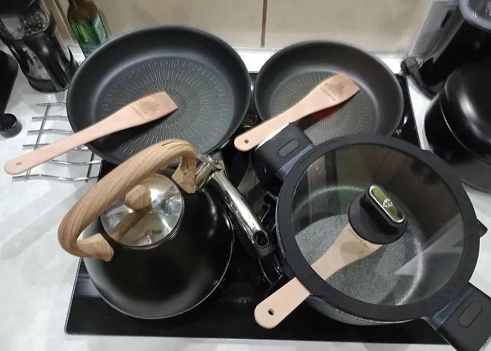 Apartament Venge -Cale Mieszkanie 46M2 Na Wylacznosc - Z Jedna Sypialnia I Jednym Sypialno-Salonem -3 Pietro Bez Windy- Rezerwacja Bez Karty Kredytowej-Klimatyzacja-Netflix-2 Lozeczka Dzieciece, Bezplatny Parking Publiczny Na Monitorowanym Podworzu Wroclaw