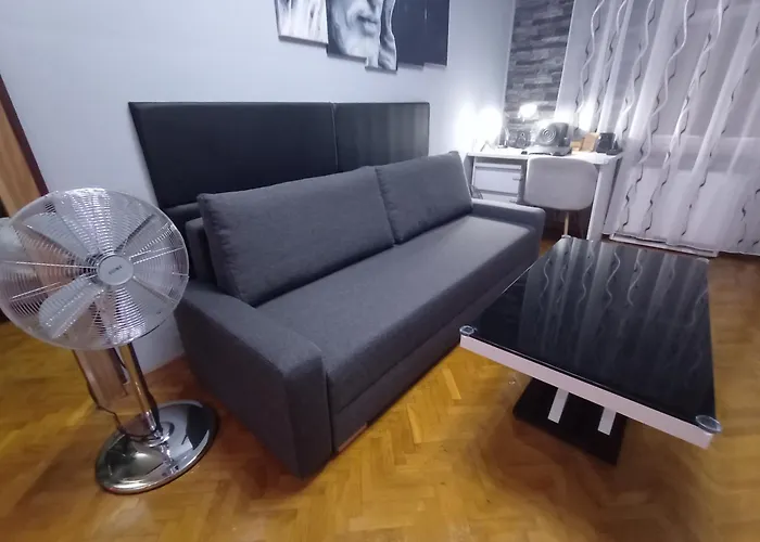 Apartament Venge -Cale Mieszkanie 46M2 Na Wylacznosc - Z Jedna Sypialnia I Jednym Sypialno-Salonem -3 Pietro Bez Windy- Rezerwacja Bez Karty Kredytowej-Klimatyzacja-Netflix-2 Lozeczka Dzieciece, Bezplatny Parking Publiczny Na Monitorowanym Podworzu *