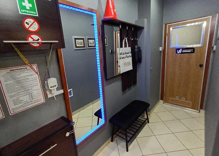 Apartament Venge -Cale Mieszkanie 46M2 Na Wylacznosc - Z Jedna Sypialnia I Jednym Sypialno-Salonem -3 Pietro Bez Windy- Rezerwacja Bez Karty Kredytowej-Klimatyzacja-Netflix-2 Lozeczka Dzieciece, Bezplatny Parking Publiczny Na Monitorowanym Podworzu * Wroclaw